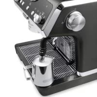 Cafetera con molino Delonghi EC9355M